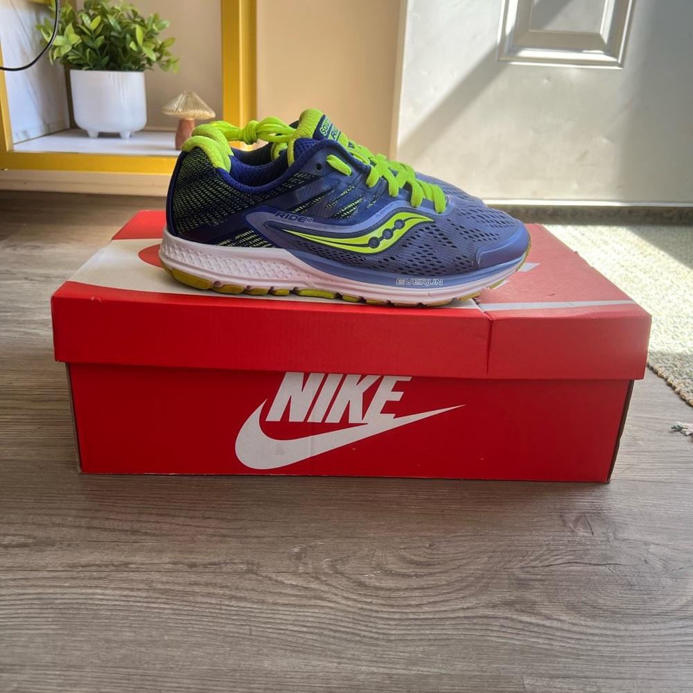 Saucony Ride 10 ‘Blue Citron Purple’